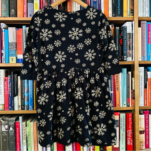 Cat&Jack Black Metallic Gold Snowflakes Holiday Winter Knit Dress, Sz 14 16 - Picture 8 of 8